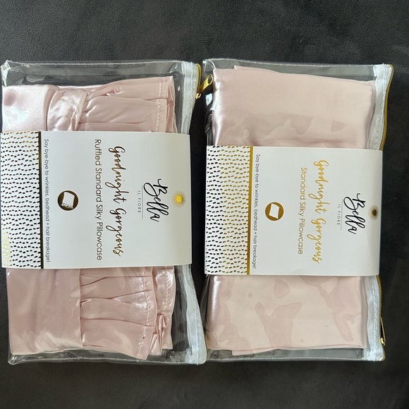 Set of Bella IL FIORE Soft Pink Ruffled Standard Silky 2 Pillowcases - Picture 6 of 8